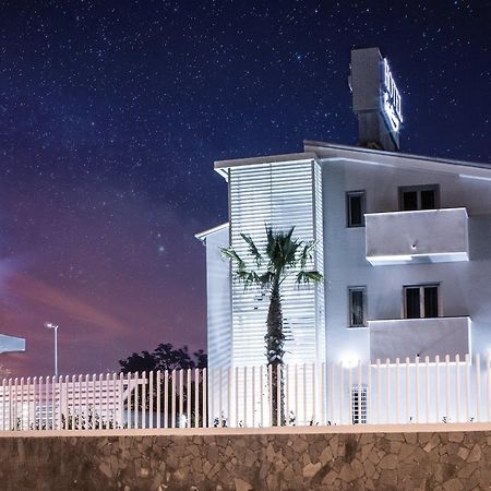 ג'וליאנו אין קאמפאניה Hotel Cristian מראה חיצוני תמונה