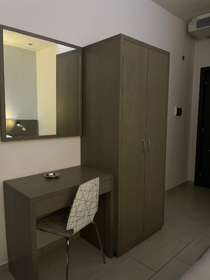 ג'וליאנו אין קאמפאניה Hotel Cristian מראה חיצוני תמונה