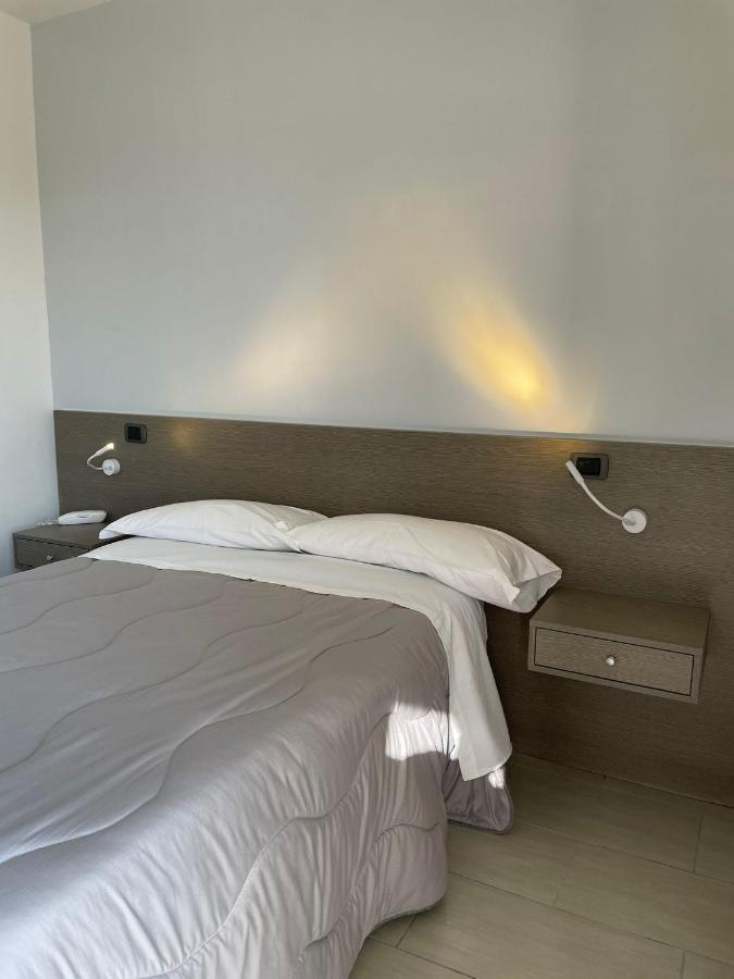 ג'וליאנו אין קאמפאניה Hotel Cristian מראה חיצוני תמונה