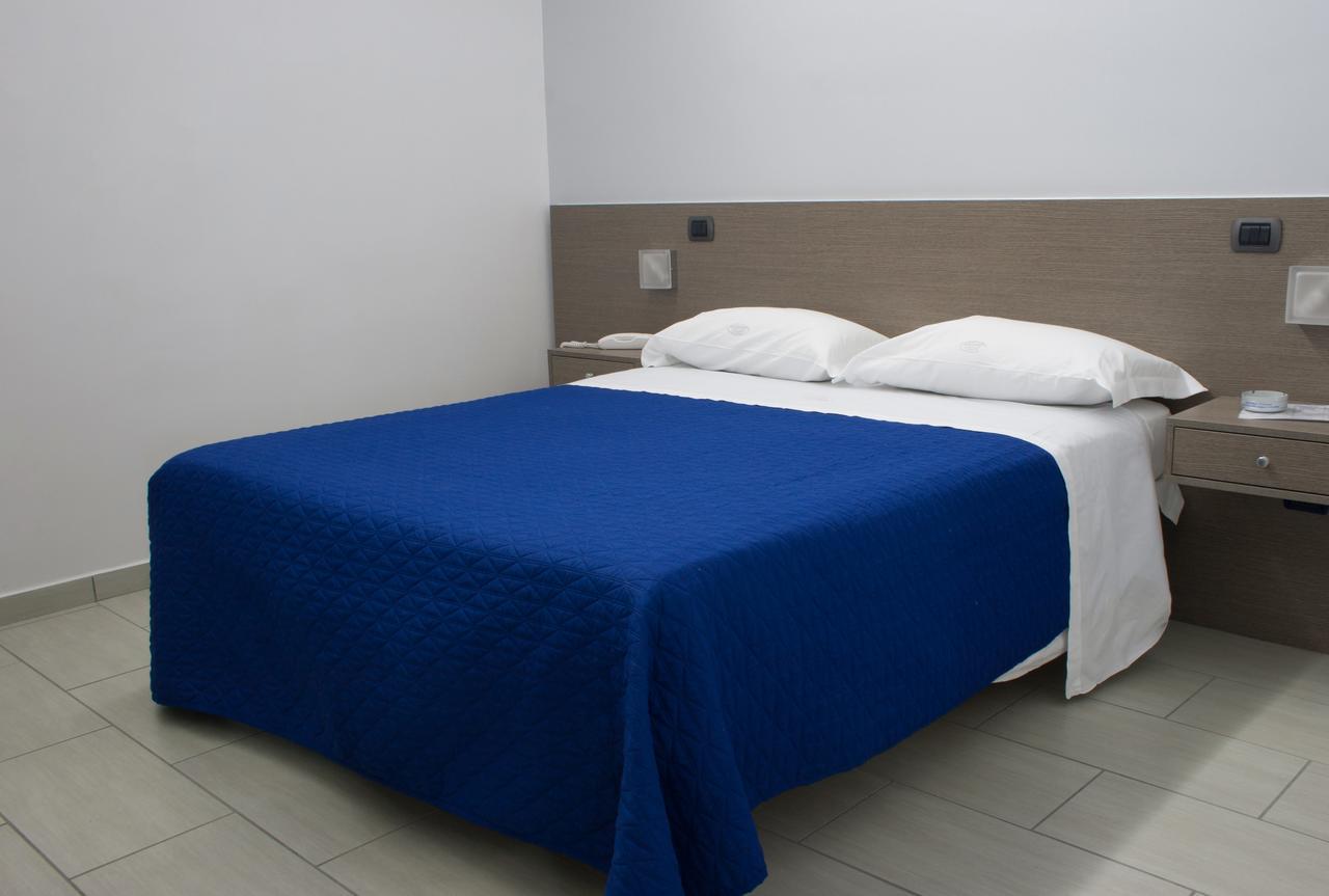 ג'וליאנו אין קאמפאניה Hotel Cristian מראה חיצוני תמונה